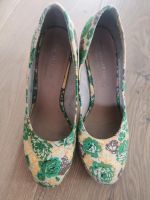 Tamaris Pumps mit Blumenmuster Bayern - Amberg Vorschau