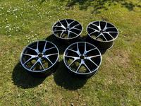 20 Zoll AMG Felgen (2 kaputt) Niedersachsen - Oldenburg Vorschau