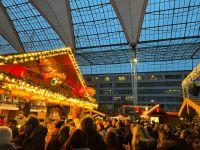 Schausteller und  Weihnachtsmarkt Hütte Stuttgart - Stuttgart-Ost Vorschau