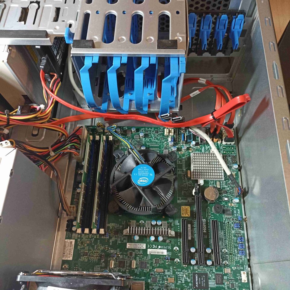 Motherboard X11SSL-F1.01 im Supermicro PC / Server mit CPU u. RAM in Berlin