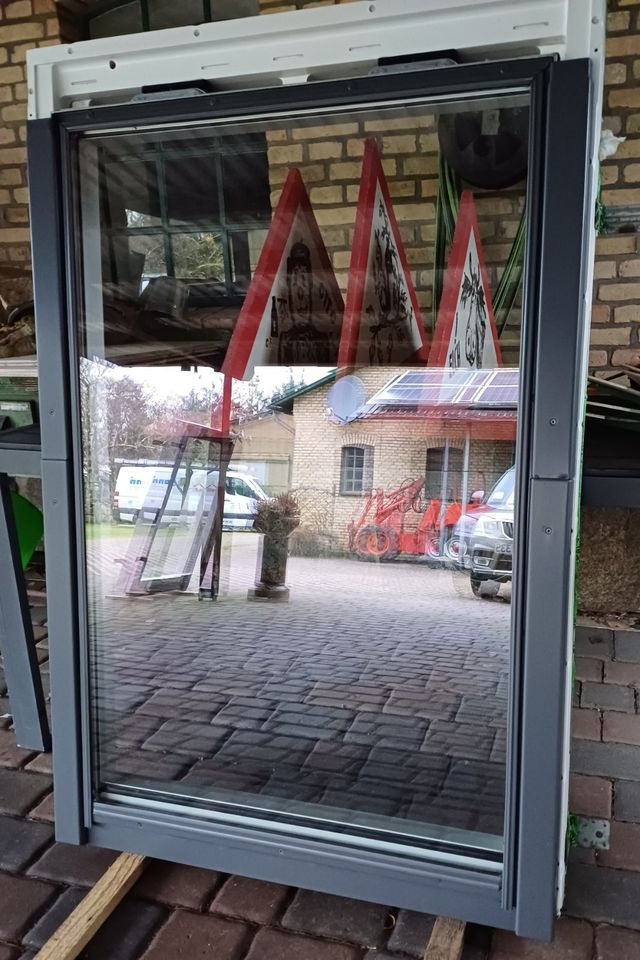 Velux Dachfenster 94x140 cm, Typ GGU P08 in Bollingstedt