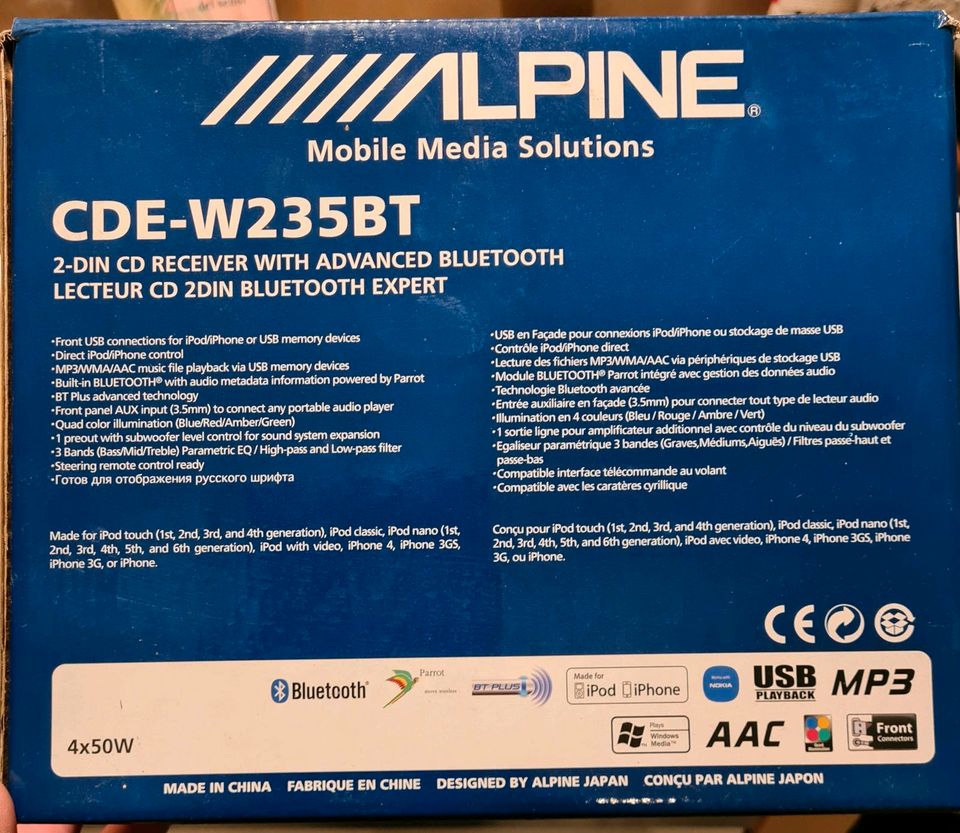Alpine CDE-W235BT in Laer