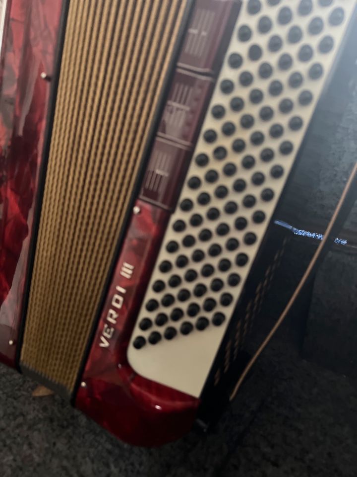 Akkordeon Accordion HOHNER Verdi III in Hildesheim