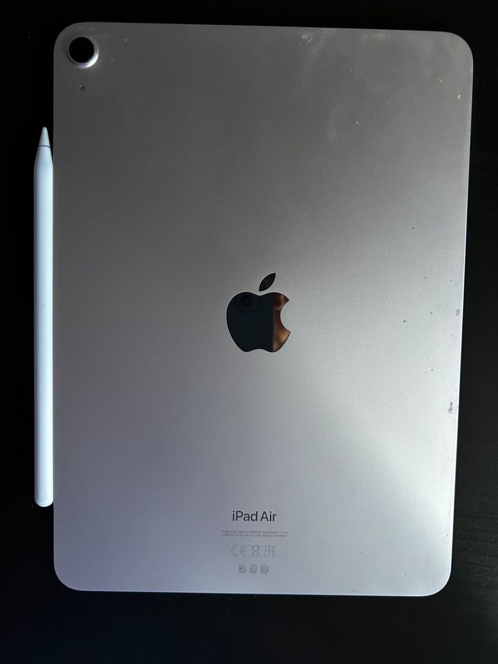 Apple iPad Air 5 10.9 Polarstern mit Magic Keyboard und Pencil in Mönchengladbach