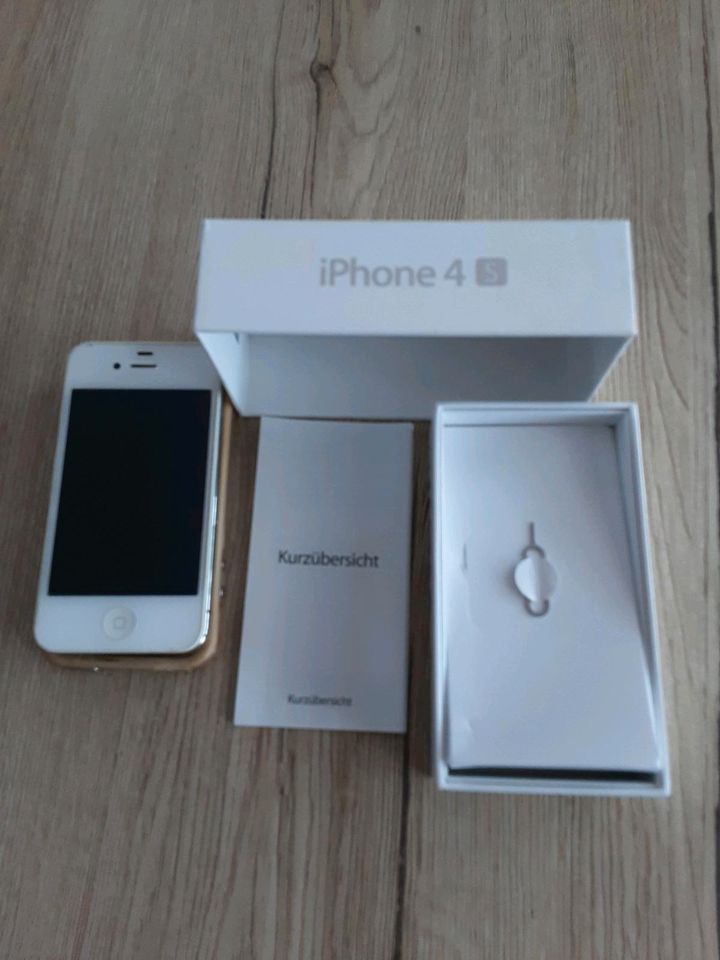 Iphone 4s White, 16 GB in Wartenberg