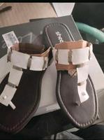 neu ❣️ gr 42 Leder Damen Sheego Zehentrenner weiss/Metall Bayern - Königsbrunn Vorschau