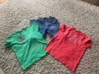 Set mit H&M Jeans Slim Fit 128 & 2 T-Shirts von Benetton Baden-Württemberg - Karlsruhe Vorschau