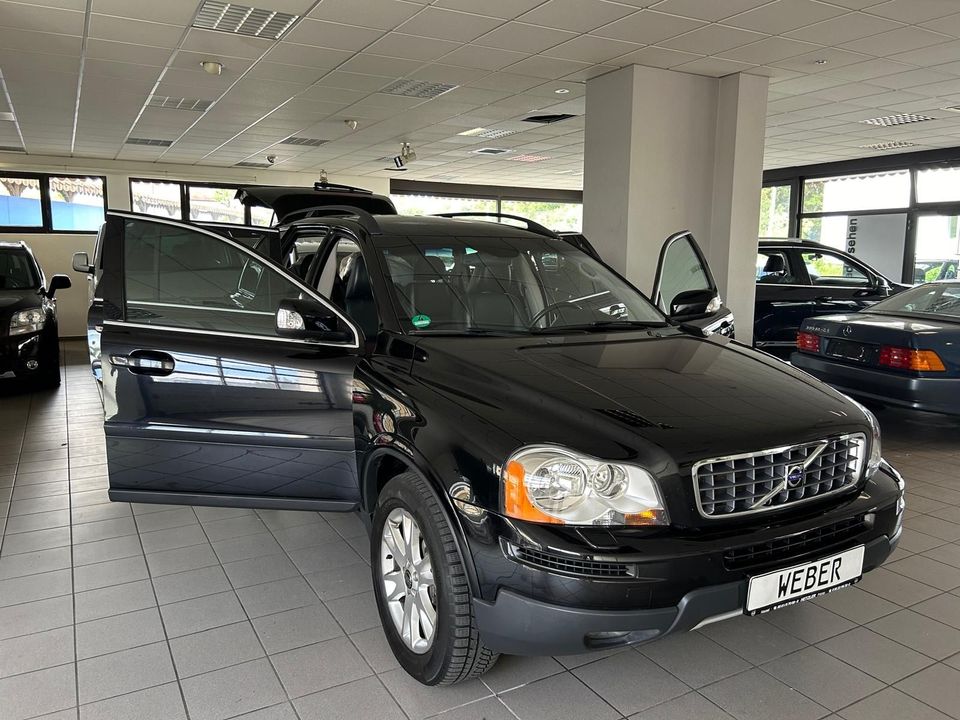 Volvo XC 90 XC90 D5 Momentum in Hessisch Lichtenau