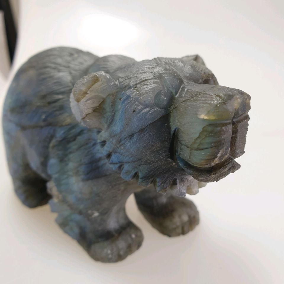 Gravierte "Bär" Skulptur aus Labradorith ( 120 x 50 mm ) AAA in Recklinghausen