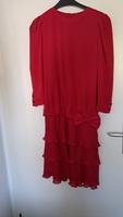 Rotes Kleid Hessen - Linden Vorschau