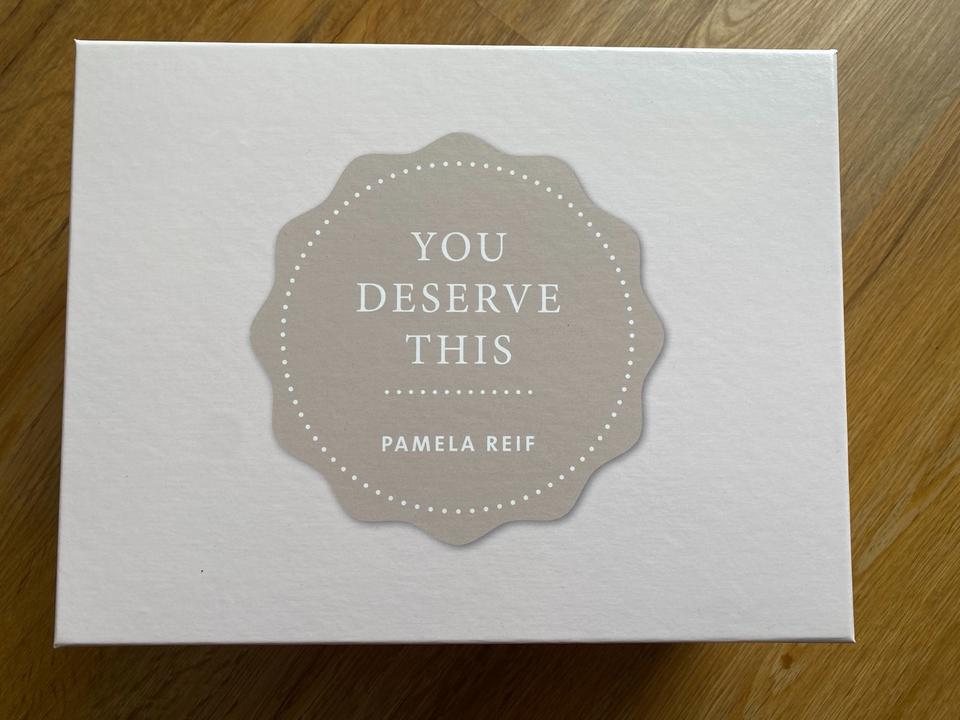 Pamela Reif YOU DESERVE THIS SNACK-KOCHBUCH SPECIAL EDITION BOX in St. Ingbert