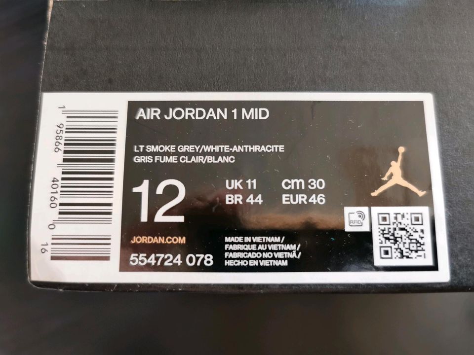 1 Paar Air Jordan 1 Mid Nike Turnschuhe Knöchelhoch Gr. 46 in Berlin