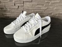 Puma Sneaker Gr. 40,5 in weiß top Zustand! Nordrhein-Westfalen - Kamen Vorschau