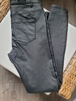 ONLY beschichtete schwarze Slim Hose L Wuppertal - Elberfeld Vorschau