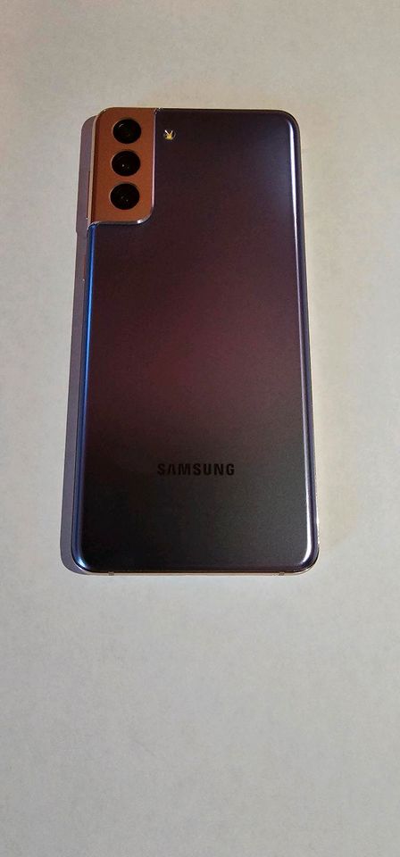 Samsung Galaxy S21 + 5G 128 GB Violett in Wermsdorf