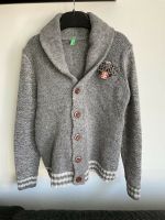 Schöne Benetton Strickjacke in Gr. 128 Essen - Essen-Katernberg Vorschau