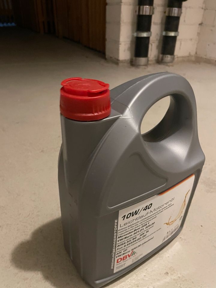 DBV 10W-40 Leichtlauf Motorenöl teilsynthetisch 5 Liter (neu) in Höchberg