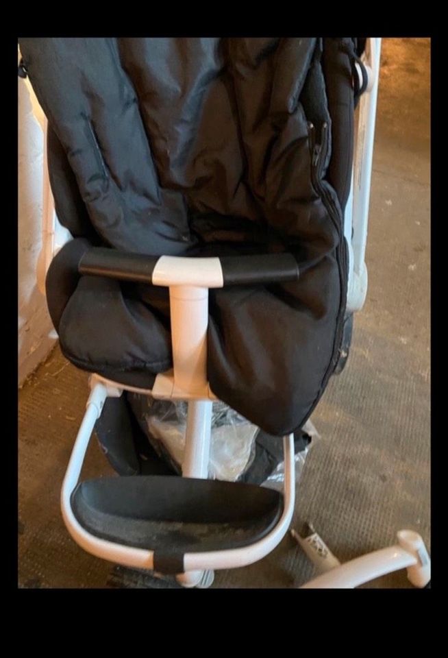 Quinny Kinderwagen komplett mit Babyschal & extra vorde 2Rad in Frankfurt am Main