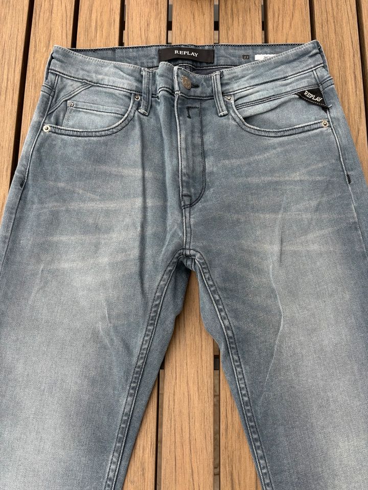 Replay Damen Jacksy Straight Jeans Jeans-Größe 27 in Königsbrunn