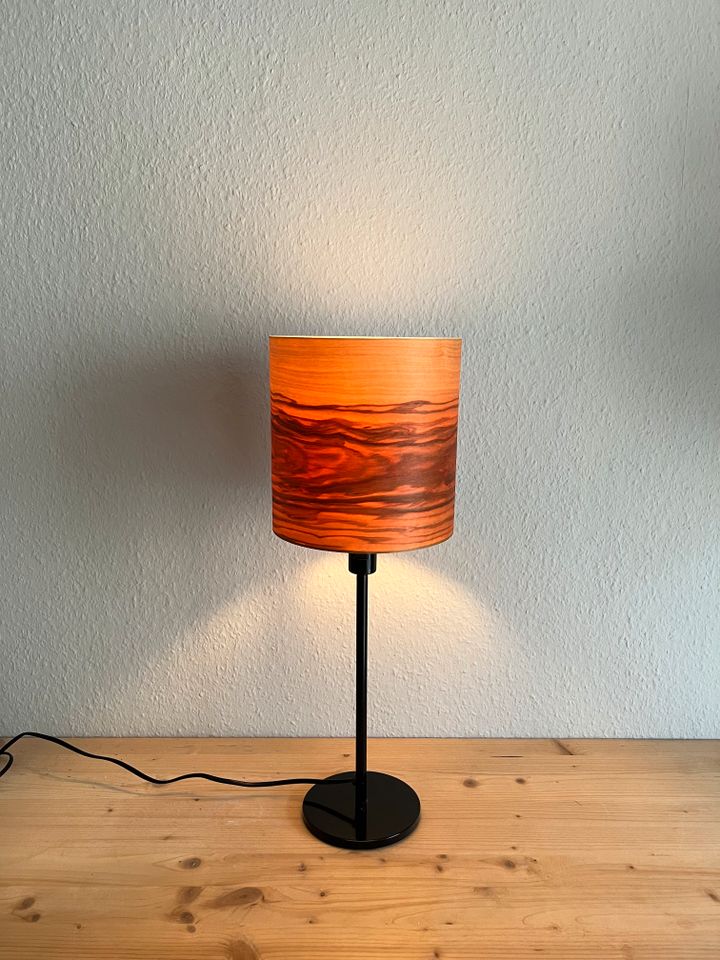 Holzfurnier Leuchte / Lampe / Lampenschirm Olivenholz in Dresden