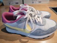 Nike Turnschuhe hellblau, Gr. 36 Rheinland-Pfalz - Weilerbach Vorschau