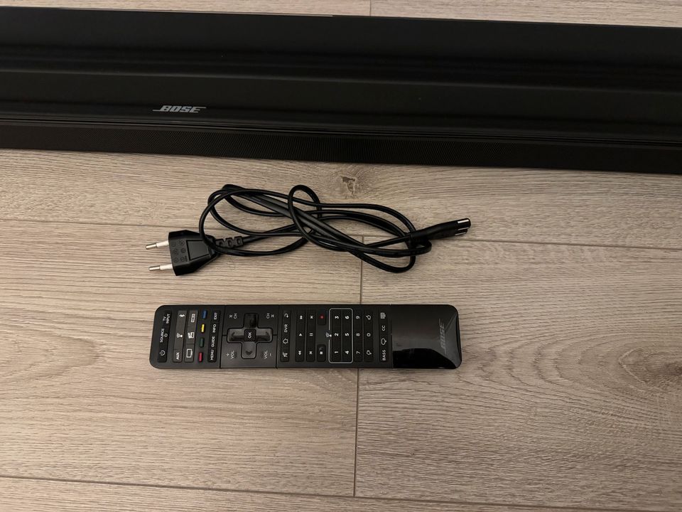 Bose Soundbar Soundtouch300 Top Zustand in Hanau