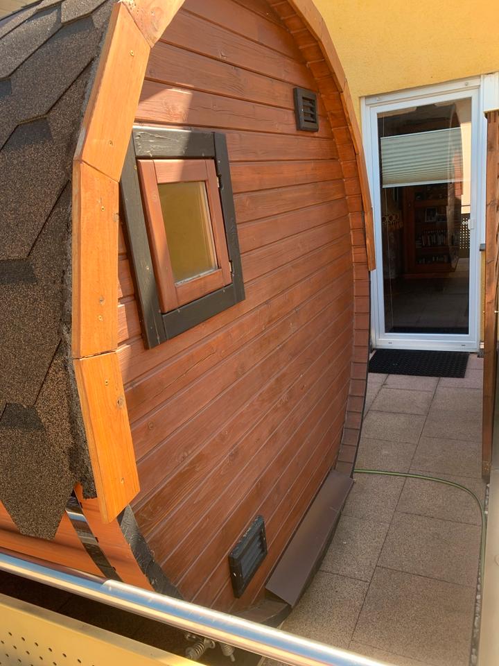 Fass-Sauna mit Vorraum 3,60м l. -2m B .Holz-Ofen Wasser Tank 50 l in Bad Driburg