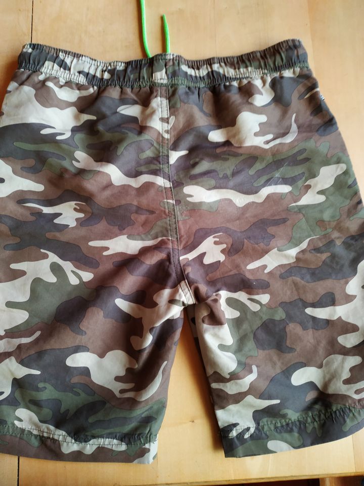 Badehose Badeshorts Camouflage Gr. 140 in Miesbach