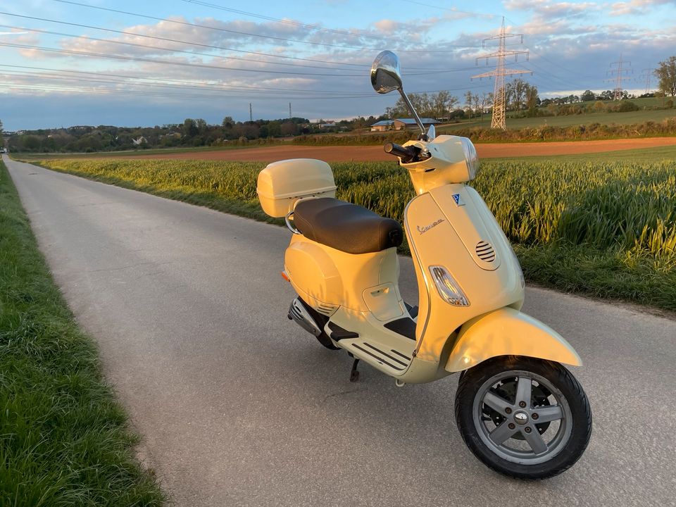 Vespa LX 50 beige in Mainz