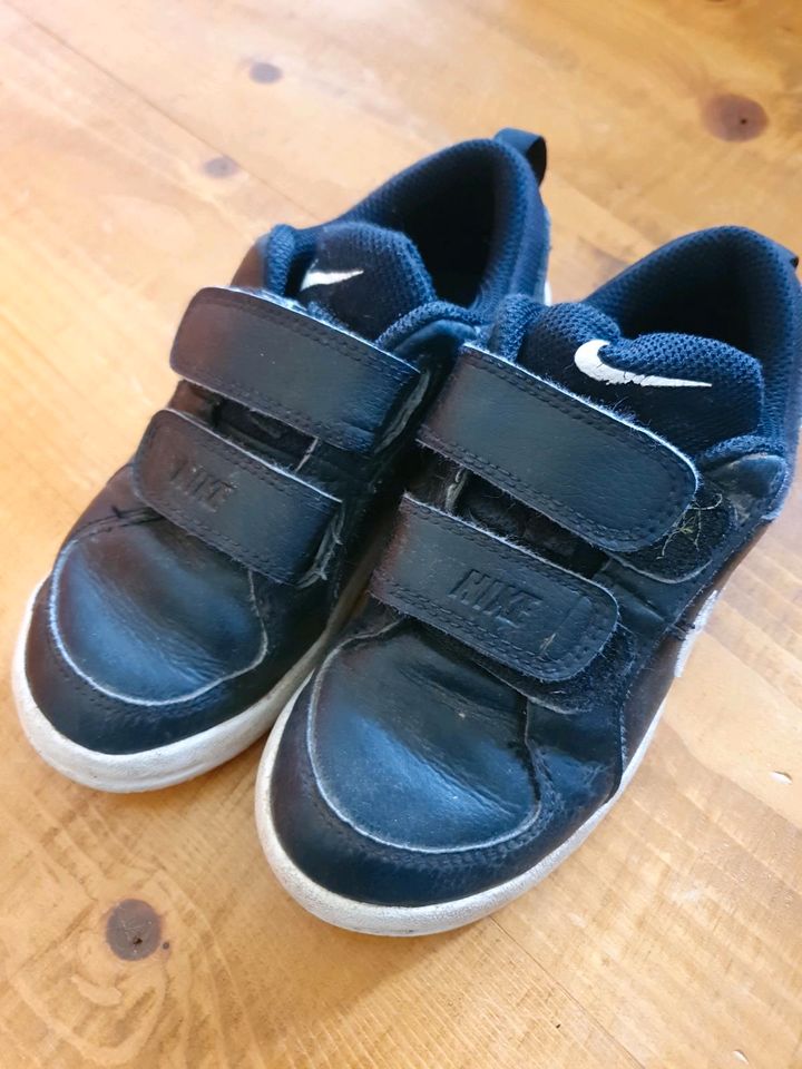 Nike Sneaker schwarz Gr.  28 in Werdau