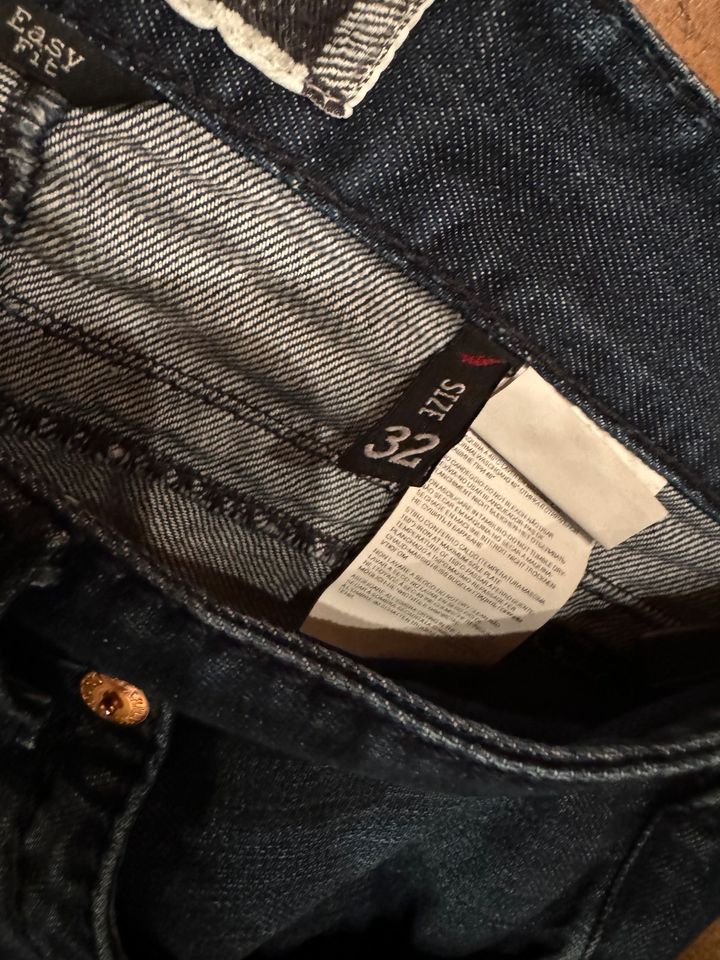 Wie neu: Armani-Jeans blau, Größe 32 in München