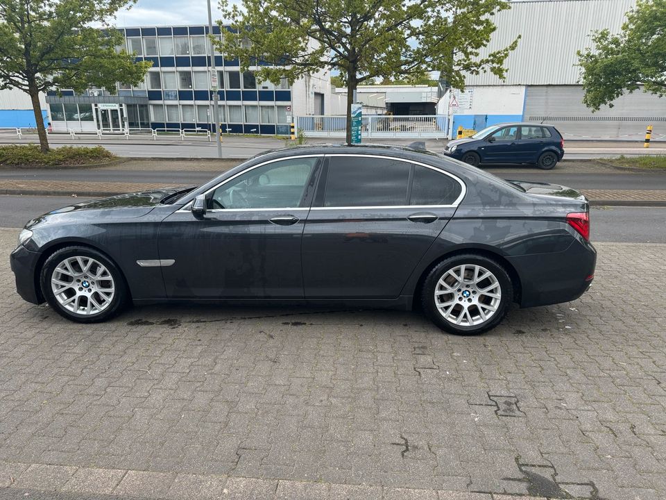 Bmw 730d 2013 in Leverkusen