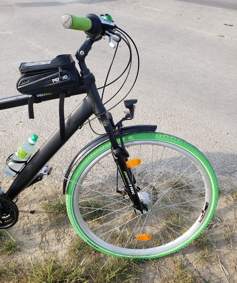 Herren ALU TREKKING RAD - 28 Zoll-RH 52 - Gepflegt und gewartet! in Bobingen