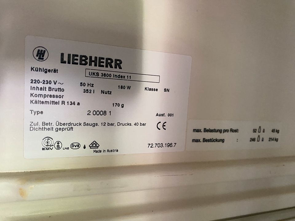 Liebherr Getränke Kühlschrank 352 l in Kirchheim