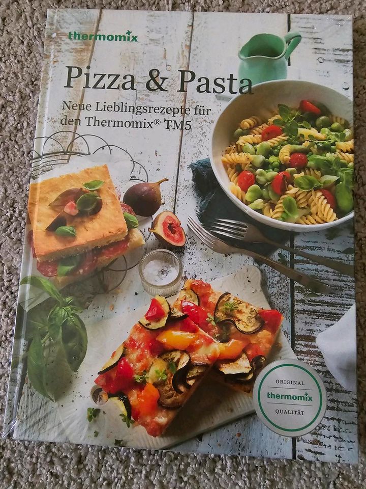 Thermomix Kochbuch Pizza & Pasta (eingeschweißt) in Halberstadt