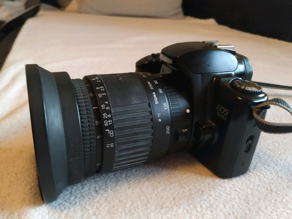 Canon EOS 500 Spiegelreflexkamera mit Zoom Objektiv 28-200 mm in Lauf a.d. Pegnitz