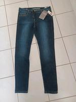 Jeans, blau,  NEU   Gr.42 /  an den Seiten Hessen - Mengerskirchen Vorschau