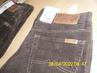 Damen-Jeans "Mustang", Cord, dunkelbraun, neu, Gr. 32/34 Mecklenburg-Vorpommern - Schwichtenberg Vorschau