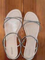 Goldene Sandalen Gr. 38 klassisch schön Graceland NEU Hamburg - Altona Vorschau