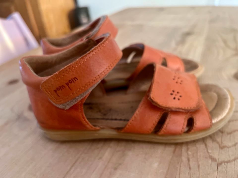 Pom Pom Sandalen Gr 30 Leder in Grafing bei München