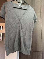 Graues Basic Shirt mit Knöpfen H&M Größe S Niedersachsen - Sande Vorschau