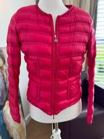 Moncler Puffer Jacke Pink Größe 36 – sehr gepflegt Niedersachsen - Bückeburg Vorschau