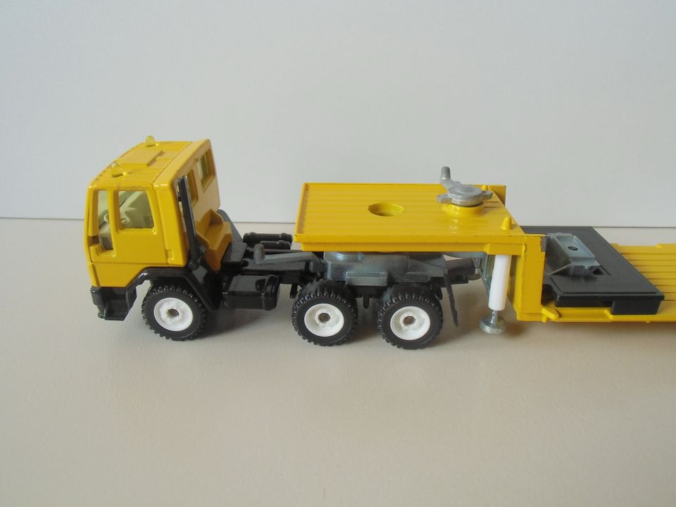 Siku - Ford Cargo Sattelzug " ADAC " 1:55 in Köln