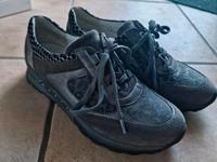 Schuhe/ Sneaker/ Turnschuhe Hessen - Büdingen Vorschau