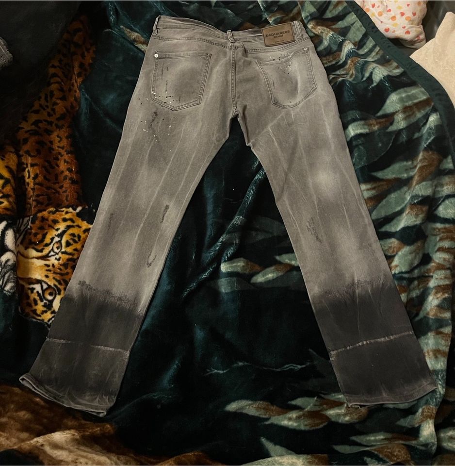 DSQUARED2 Jeans Gr.52, Festpreis in Schnabelwaid