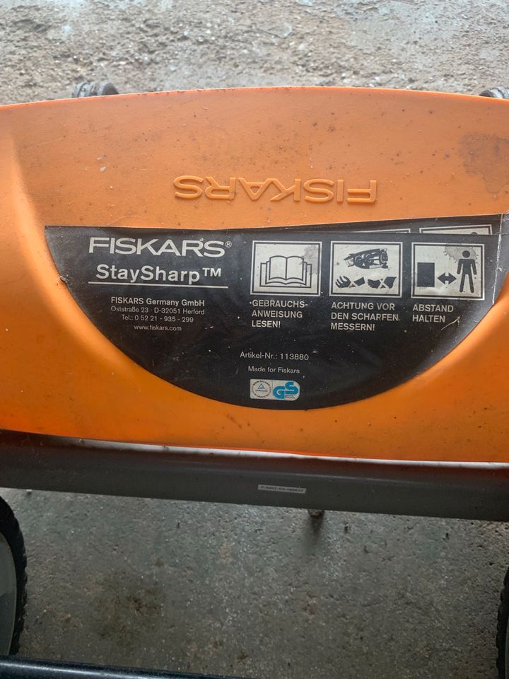 Fiskars Stay Sharp Spindelmäher in Betzdorf