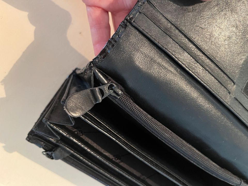 Portemonnaie schwarz Lackleder in Lotte