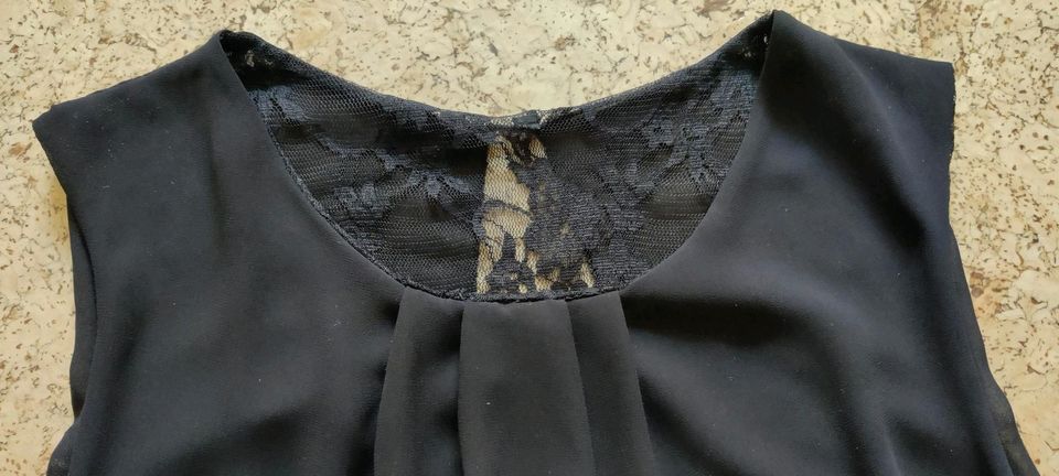 Top Träger-Shirt ärmellose Bluse Größe M in Bielefeld