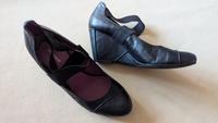 Schwarze Pumps Keilabsatz Gr. 40 Riemen Nordrhein-Westfalen - Lage Vorschau