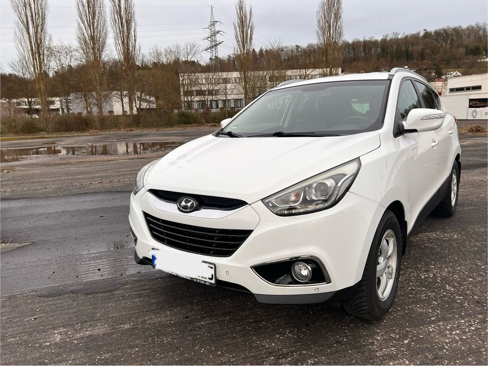 Hyundai Ix35 1,7 CRDI plus Navi, Kamera AHK (abnehmbar) in Herrenberg